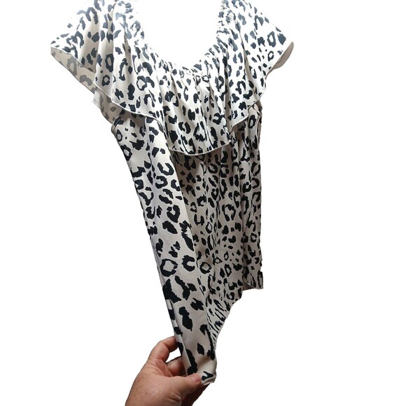 Now N Forever On Off the Shoulder Blouse Black and White Leopard Print 2X - Picture 2 of 5